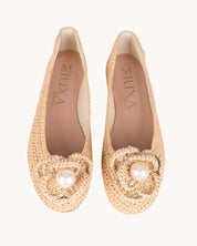 DANIELA BEIGE